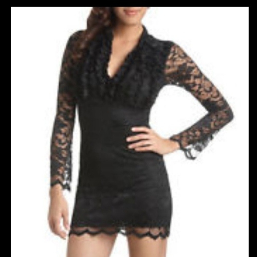 BEAUTIFUL ARDEN B SEXY LACE DRESS SIZE M